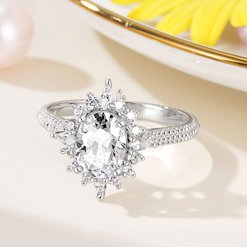 Gnoce Shimmering Four Prong Oval Cut Promise Ring_4