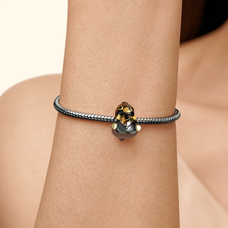 Gnoce Platypus Embraces Heart Gem Charm_5