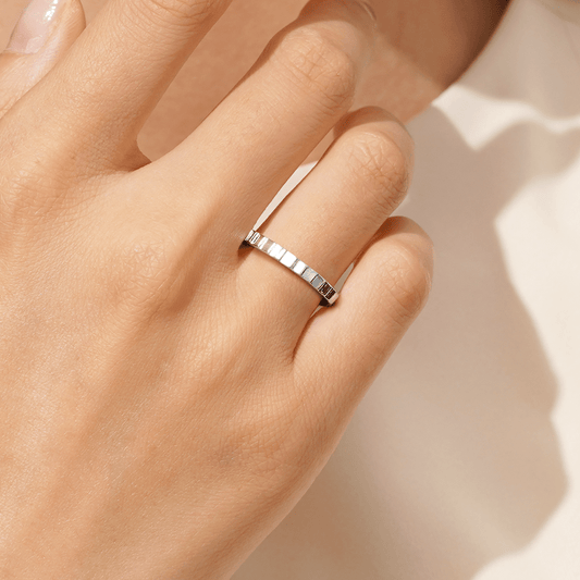 Gnoce Minimalist Vertical Stripe Band Ring_5