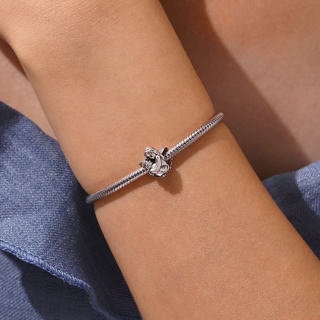 Gnoce Embrace Family Charm_4