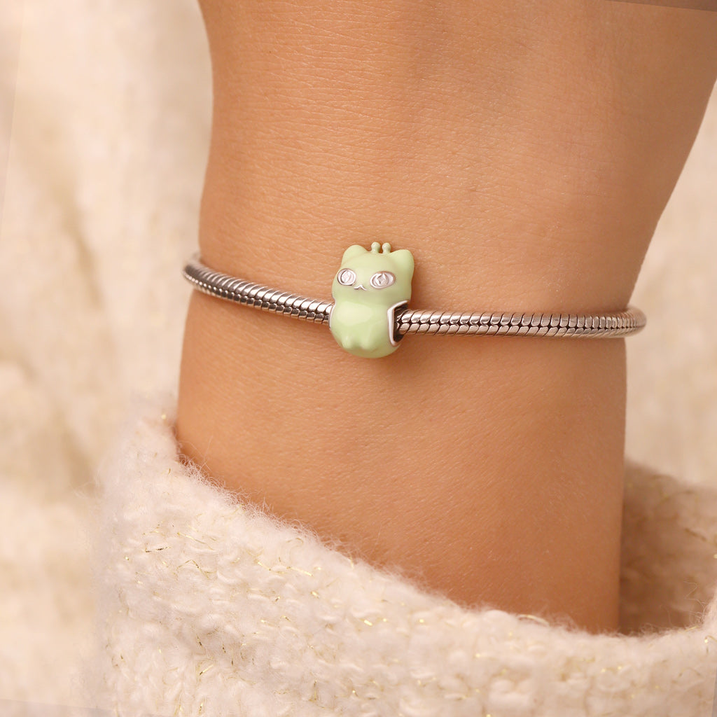 Gnoce Alien cat Charm_5