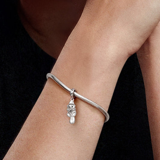 Gnoce Cute Otter Letter Pendant Dangle Charm_2