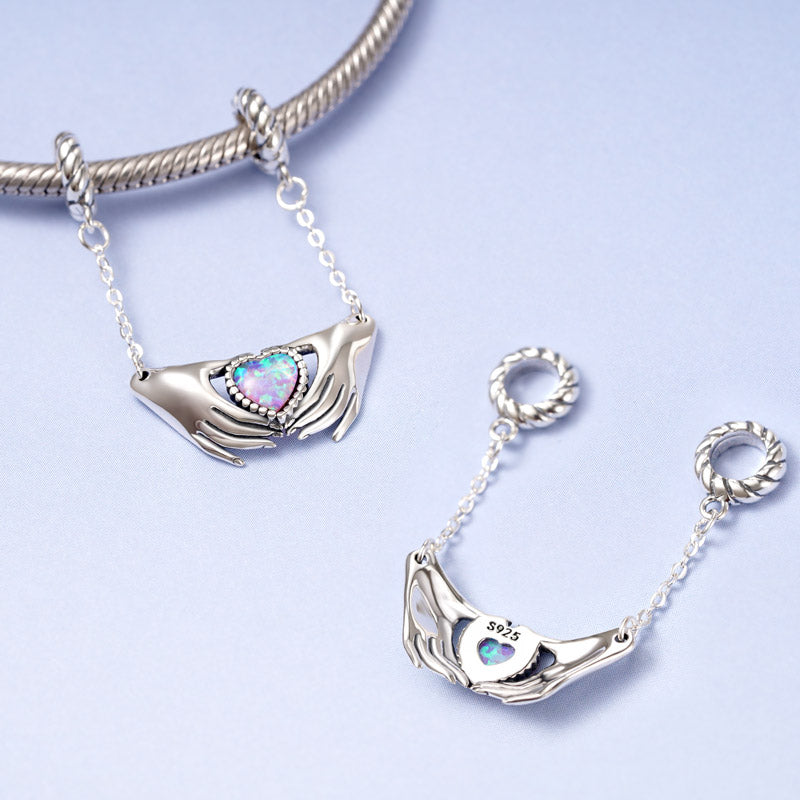 Gnoce Hand with Heart Gesture Safety Chain Charm_3