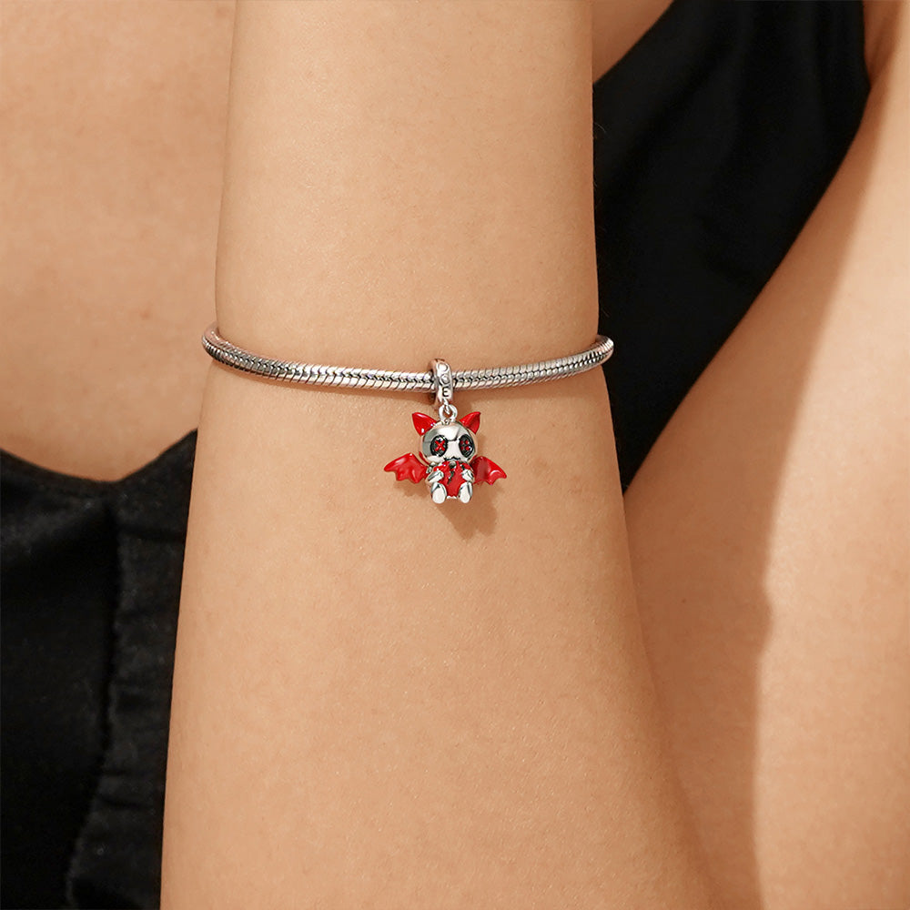 Gnoce Evil Bat Embraces Heart Pendant Dangle Charm_5