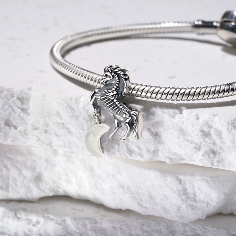 Gnoce Halloween Light Color-changing  Black Skull Horse Charm_4