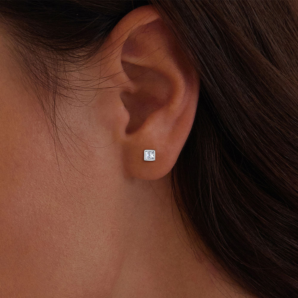 Gnoce Mini Princess Square Zircon Earrings_4