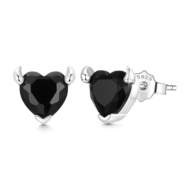 Gnoce Devil of Hearts Earrings_1