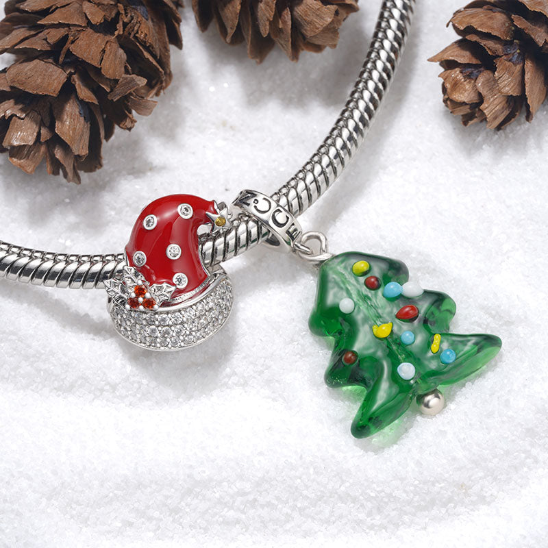 Gnoce Christmas Hat Charm_2