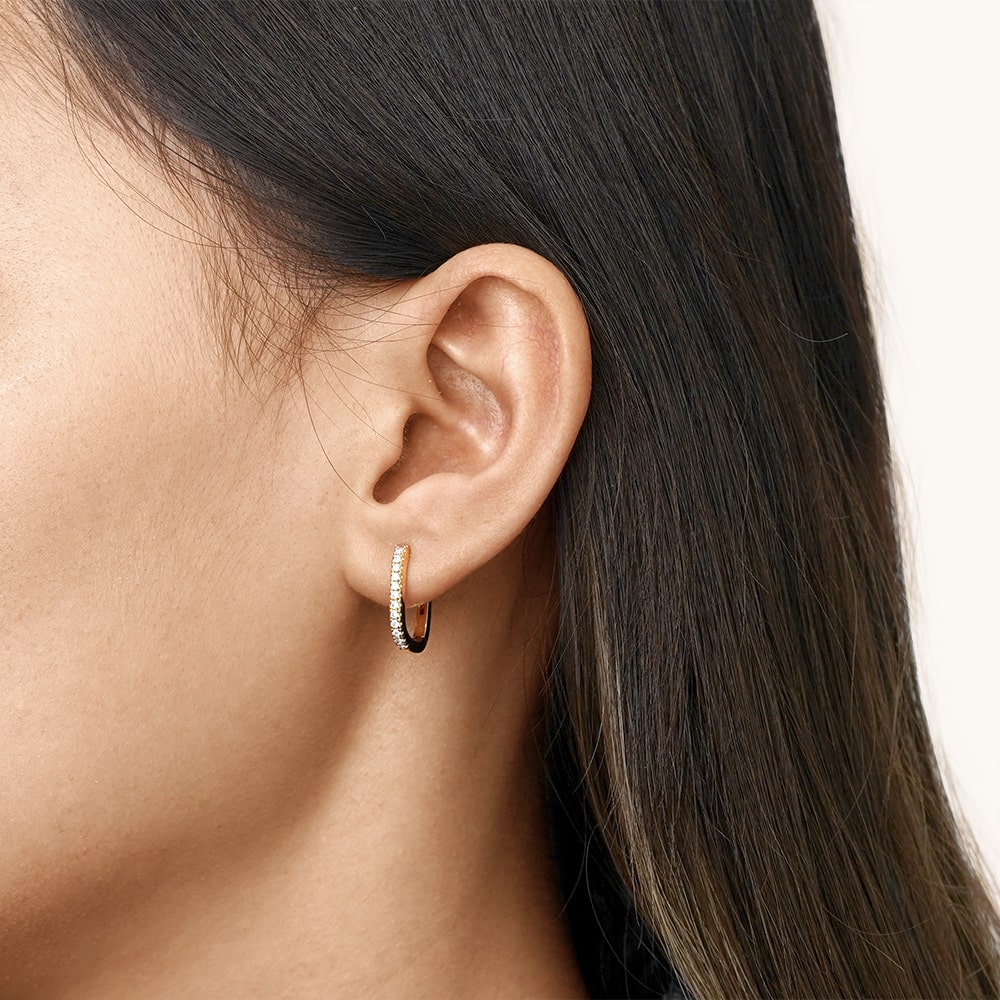 Gnoce Pave Huggie Stud Earrings_4