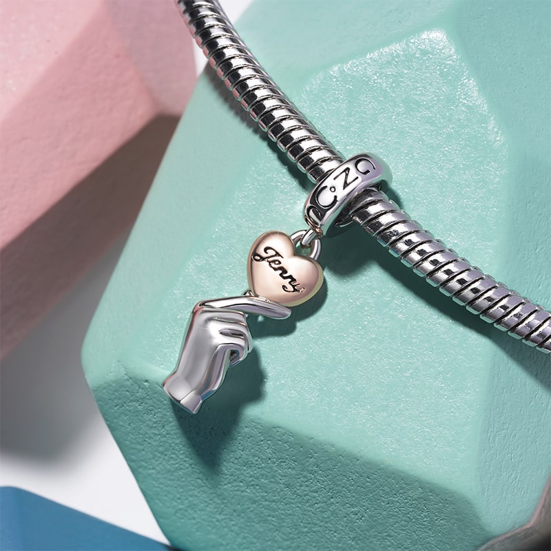 Gnoce Engravable Heart Gesture Pendant Dangle Charm_4