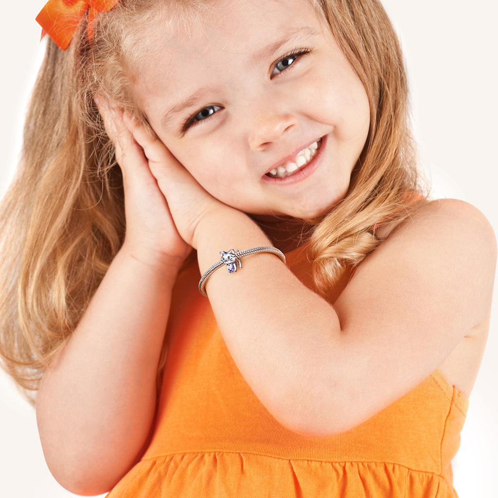 Gnoce Unicorn Cat Embraces Heart Gem Charm_4