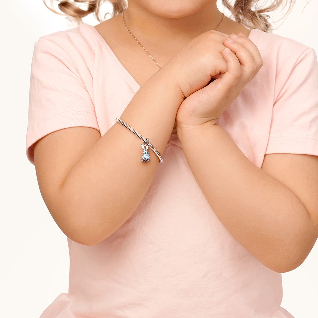 Gnoce Arctic Rabbit Embraces Heart Gem Pendant Dangle Charm_4