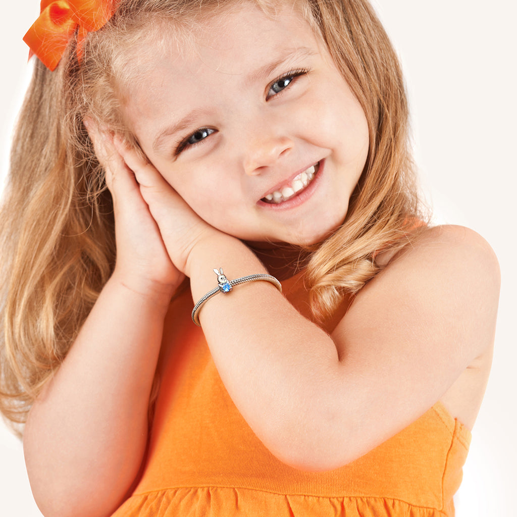 Gnoce Chinese Zodiac Rabbit Embraces Heart Gem Charm_4