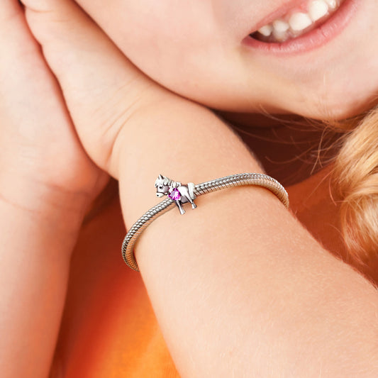 Gnoce Chinese Zodiac Horse Embraces Heart Gem Charm_5