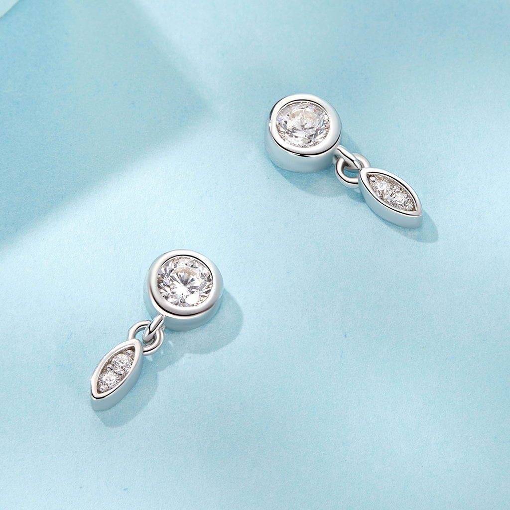 Gnoce Simple Small Tassel Stud Earrings_3