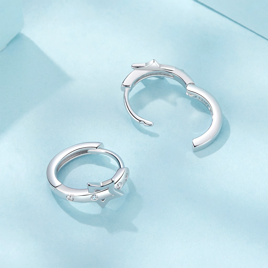 Gnoce Star Belt Huggie Earrings_2