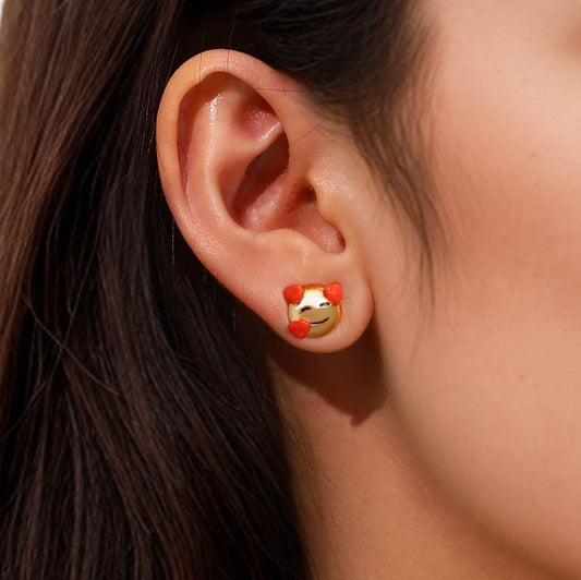 Gnoce emoji Smiling Face with Hearts Stud Earrings_5