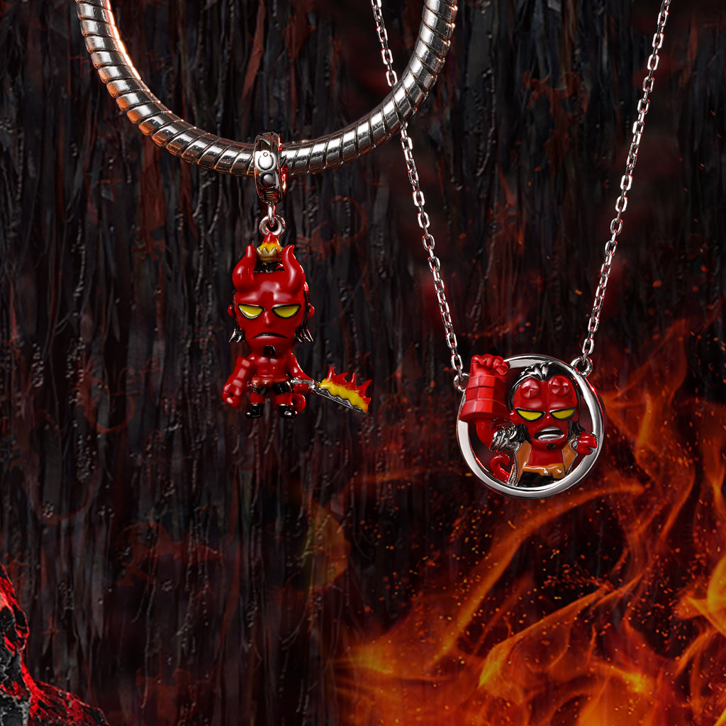 Gnoce Hellboy Raised Hand of Doom Necklace_4
