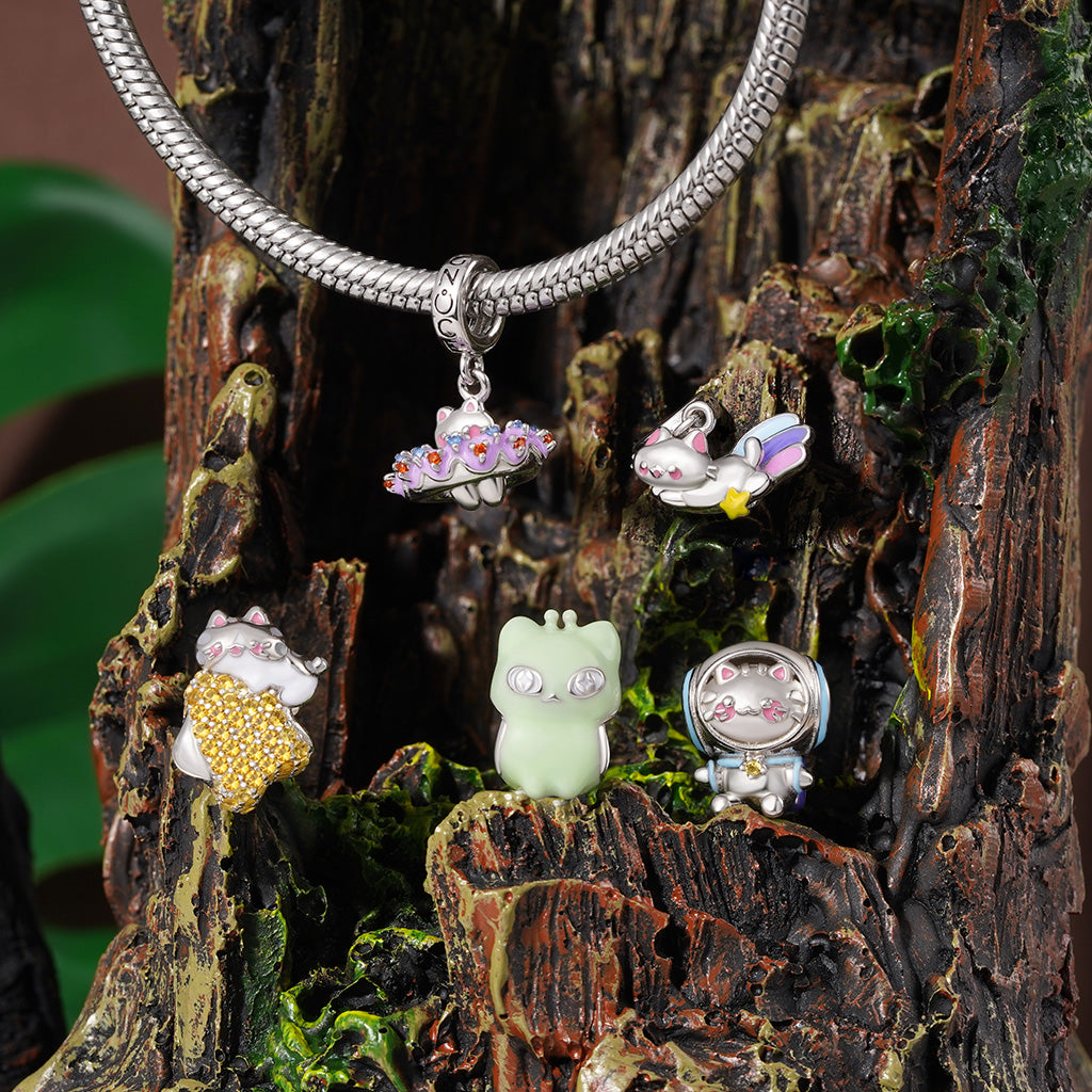 Gnoce Alien cat Charm_3