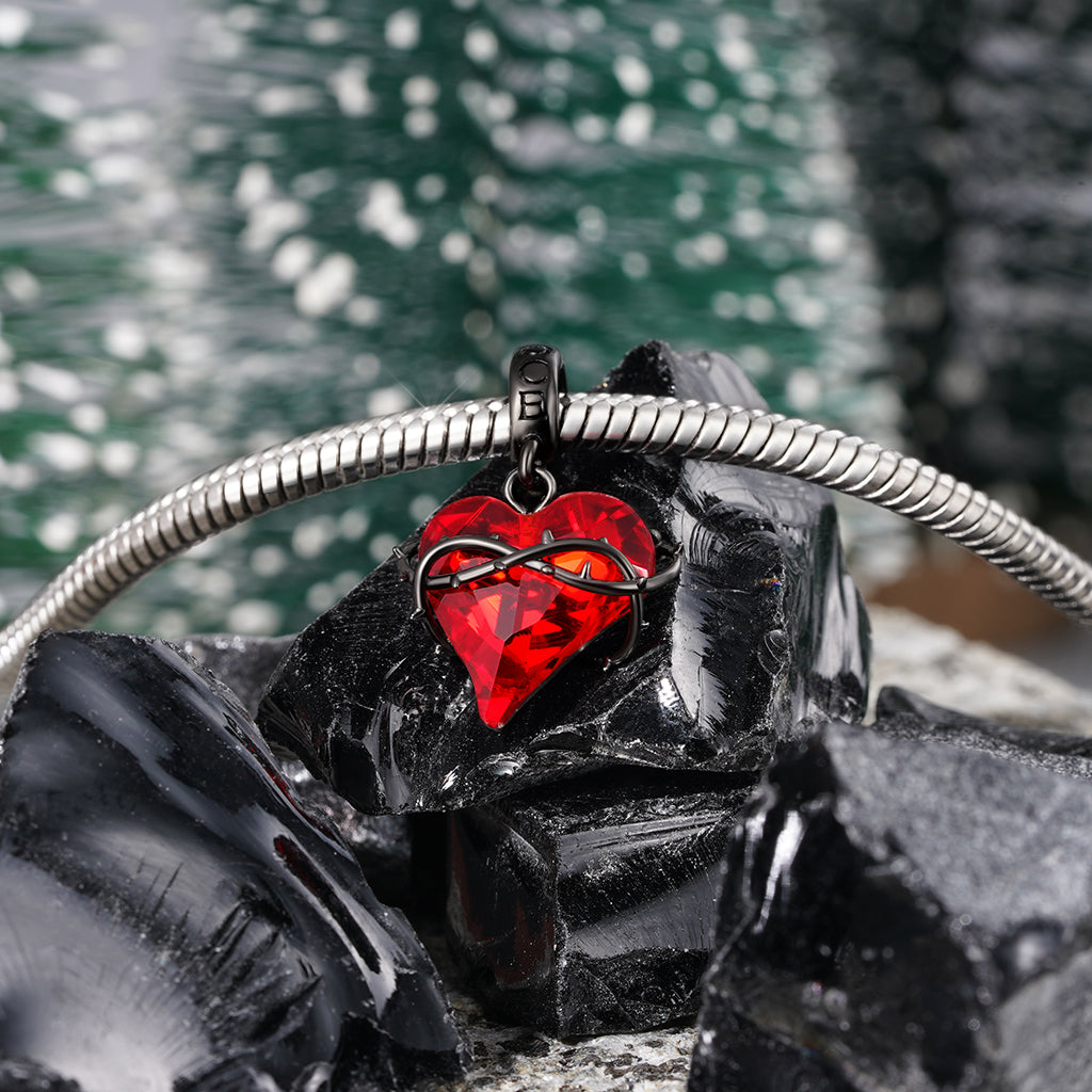 Gnoce Dark Heart of Thorns Pendant Dangle Charm_3