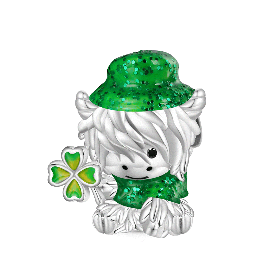 Gnoce St. Patrick's Day Highland Cow Glow-in-the-Dark Clover Charm_1