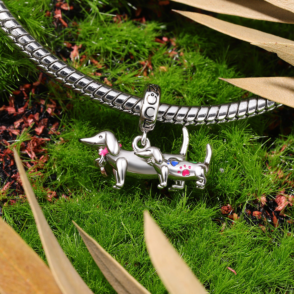 Gnoce Dachshund Mother Child Tender Moment Pendant Dangle Charm_4