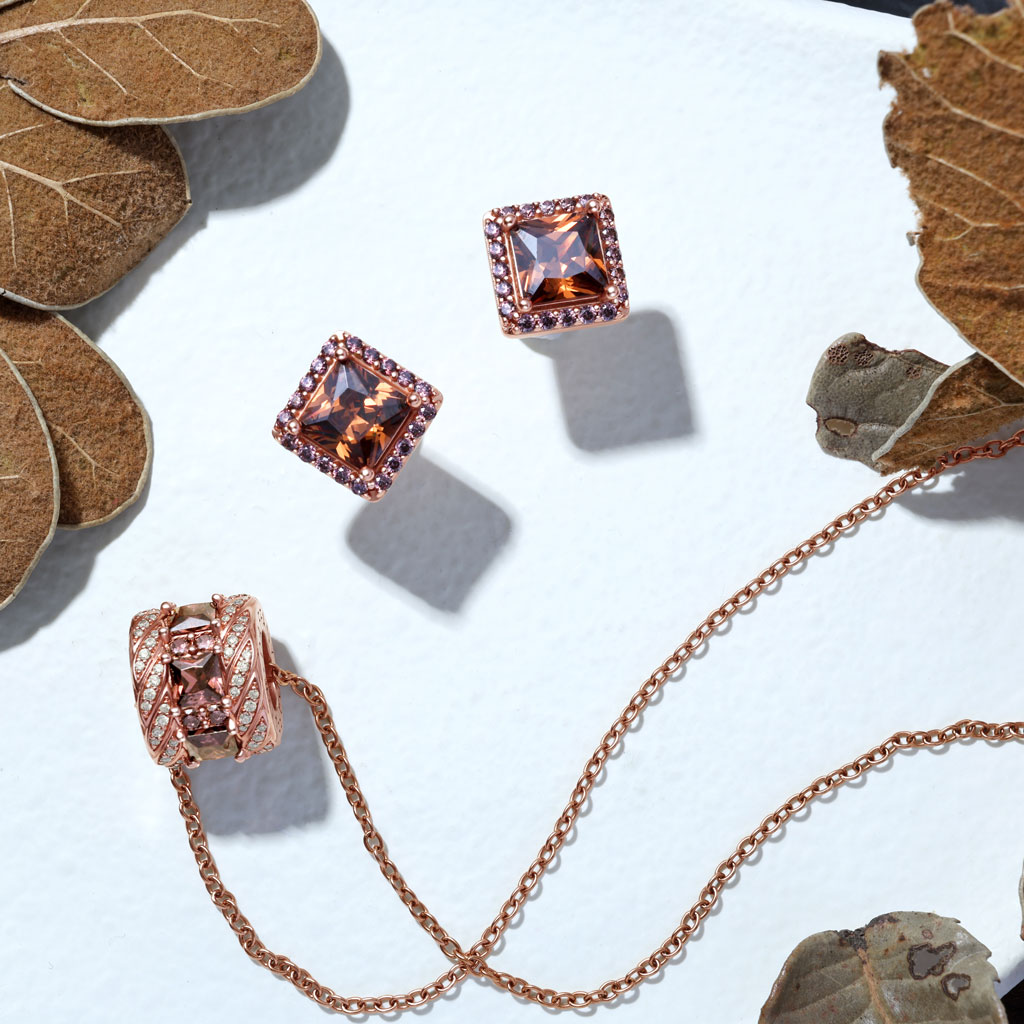 Gnoce Sparkle Princess Cut Hola Stud Earrings_4