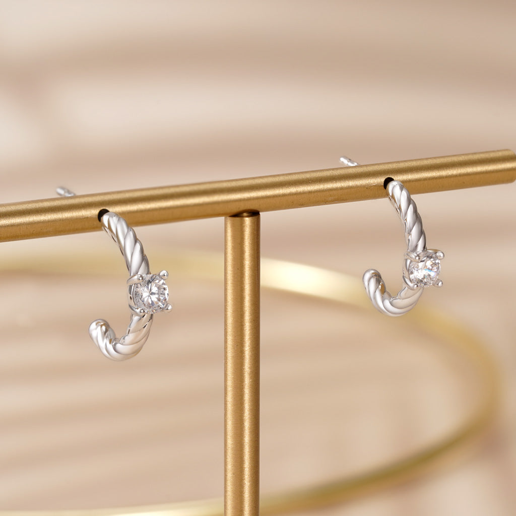 Gnoce Twisted C-hoop Earrings_4