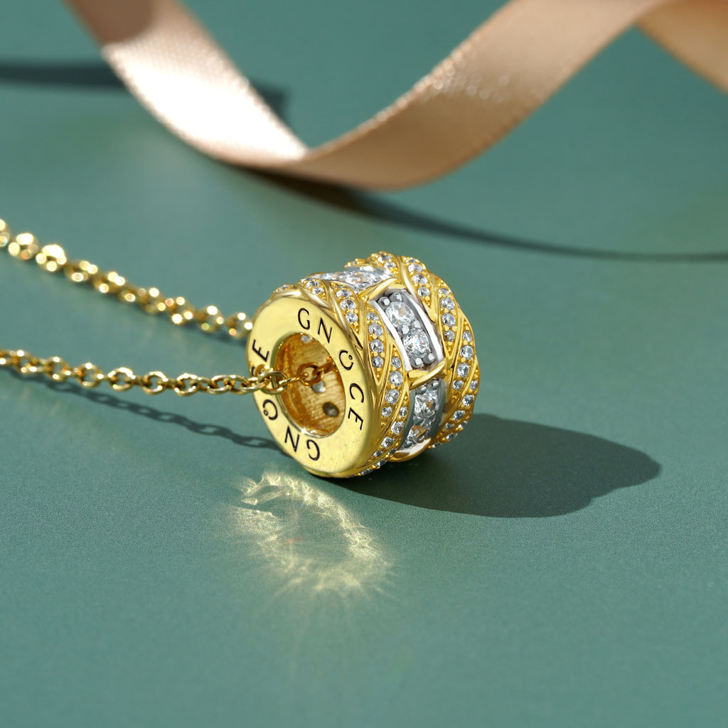 Gnoce X-unknow Paved Twisted Drum Pendant Necklace_3