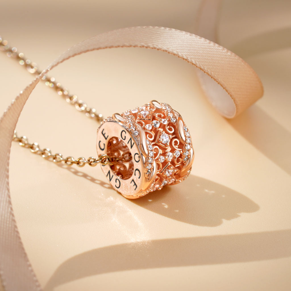 Gnoce Vintage Cross Twisted Drum Pendant Necklace_3