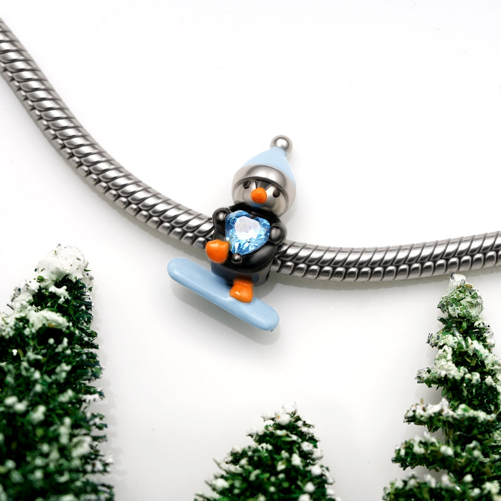 Gnoce Penguin Snowboarding Embraces Love Charm_5