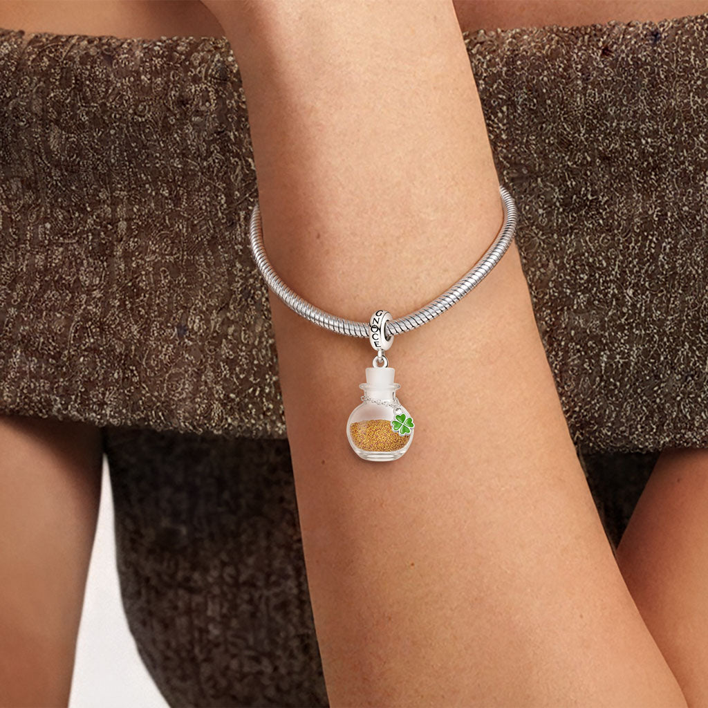 Gnoce Sprinkle Luck Four-Leaf Clover Pendant Dangle Charm_2