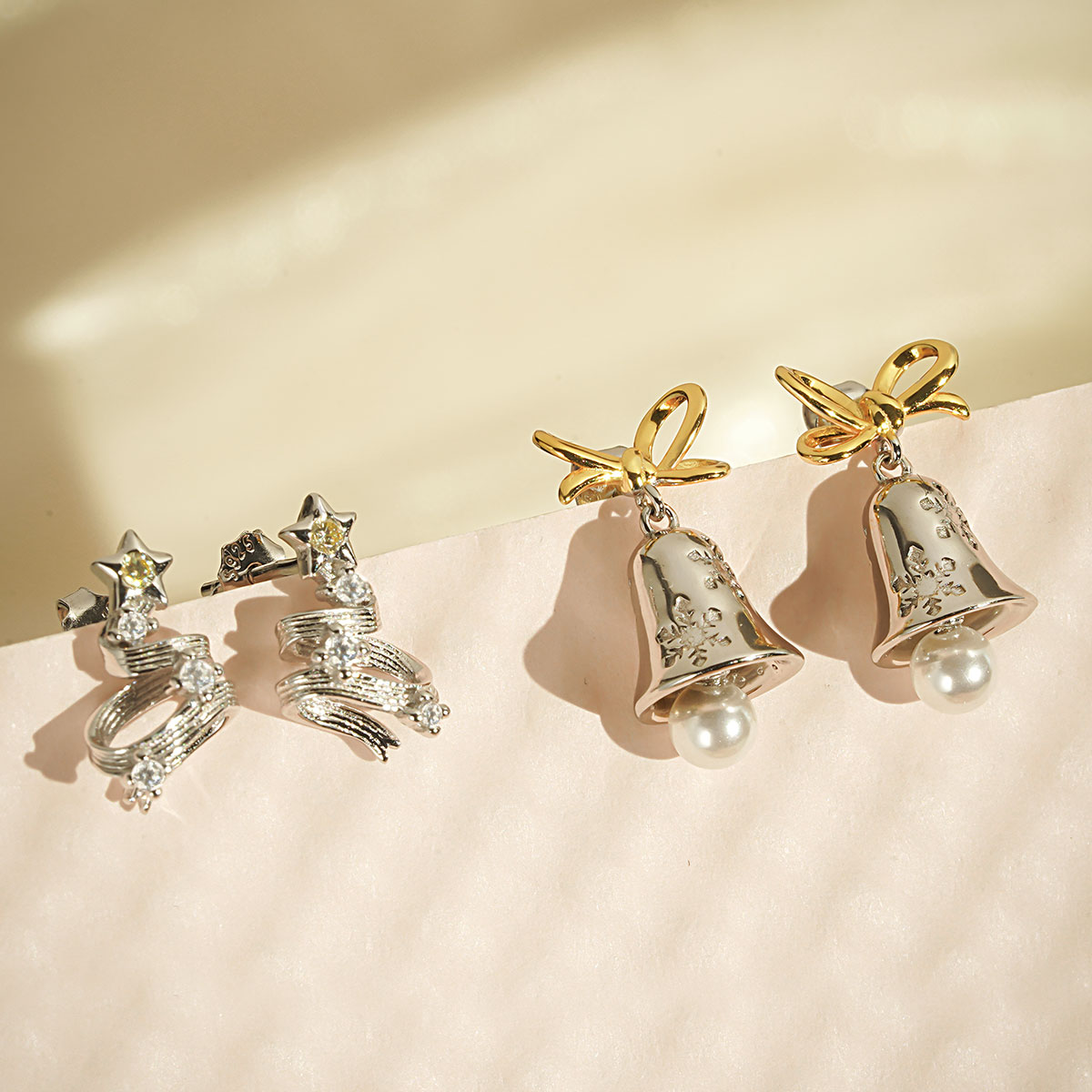 Gnoce Snowflake Bell and Christmas Tree Earring Set_3