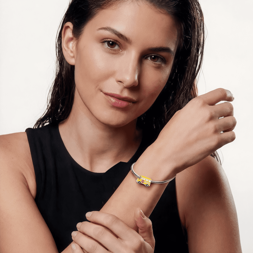 Gnoce School Bus Charm_4