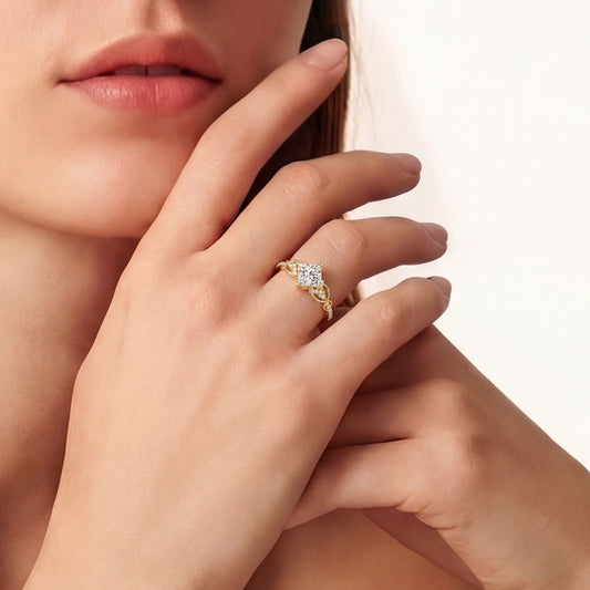 Gnoce Unique Twist Princess-cut Engagement Ring_2