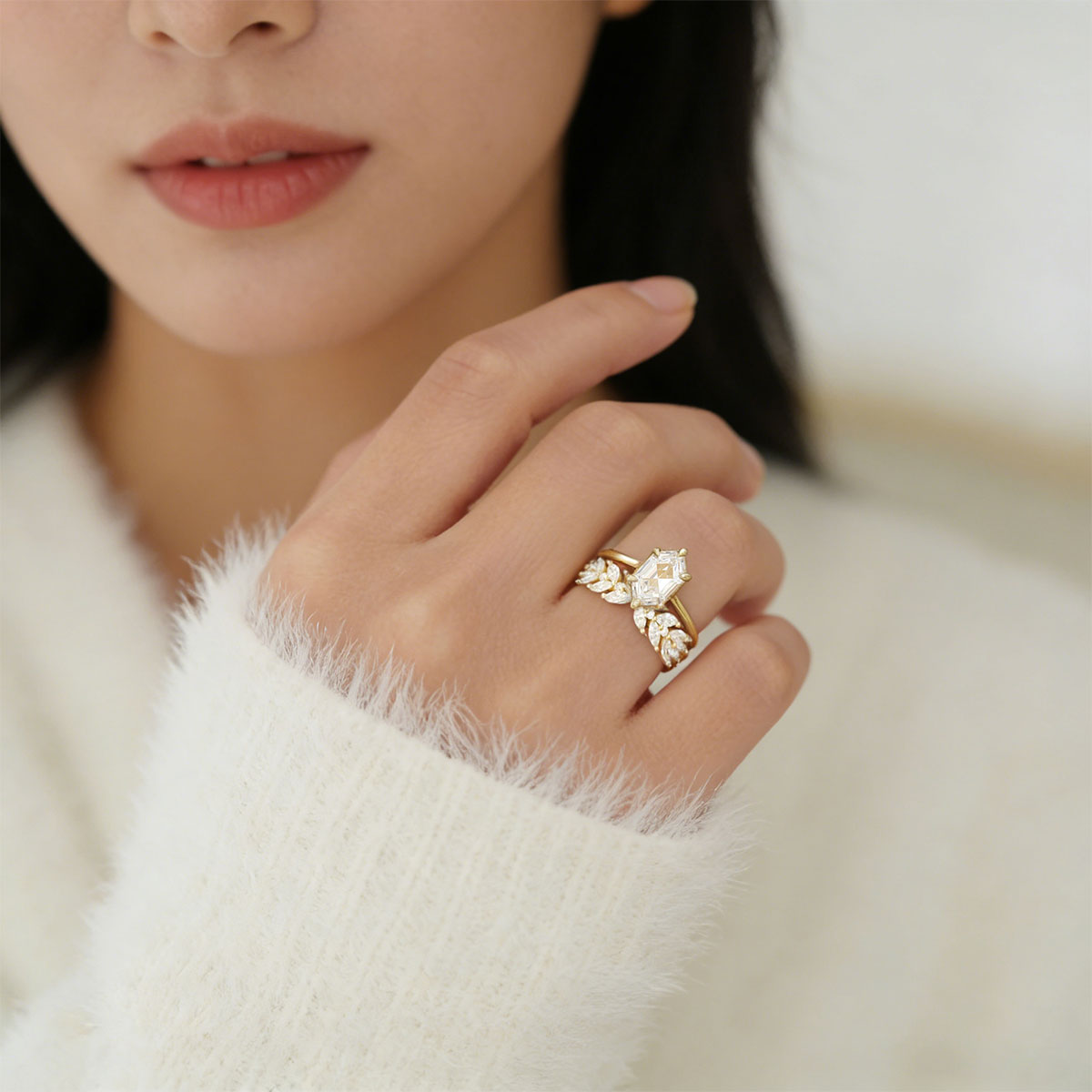 Gnoce Wheat Ears Long Hexagon-Cut Engagement Ring Set_3