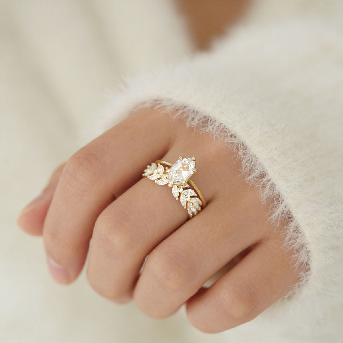 Gnoce Wheat Ears Long Hexagon-Cut Engagement Ring Set_2