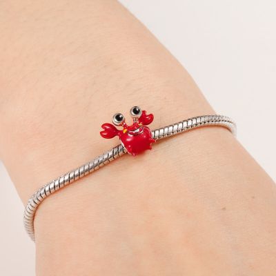 Lovely Crab Charm